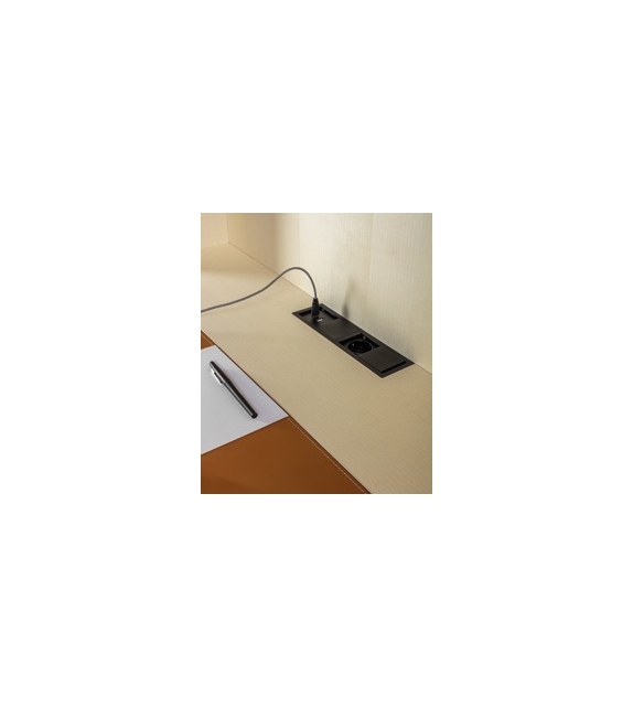 Savio Porada Bureau de Travail