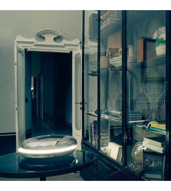 Loop Table Lamp Fontana Arte