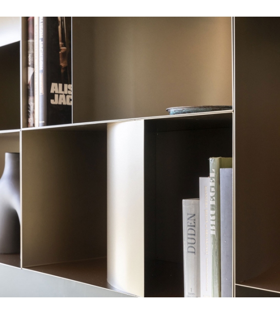 Judd Pensile Mogg Contenedor