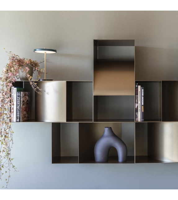 Judd Pensile Mogg Contenedor