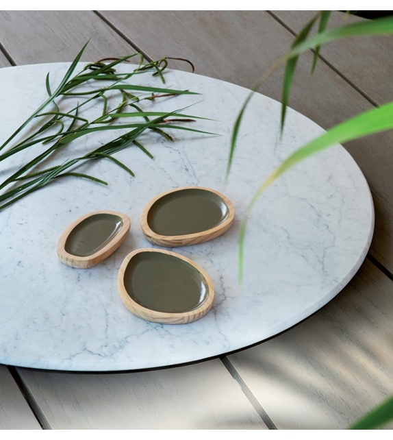 Rafael Round Ethimo Table