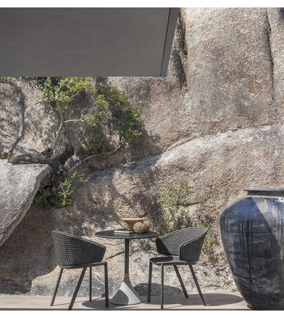 Concreto Ethimo Table