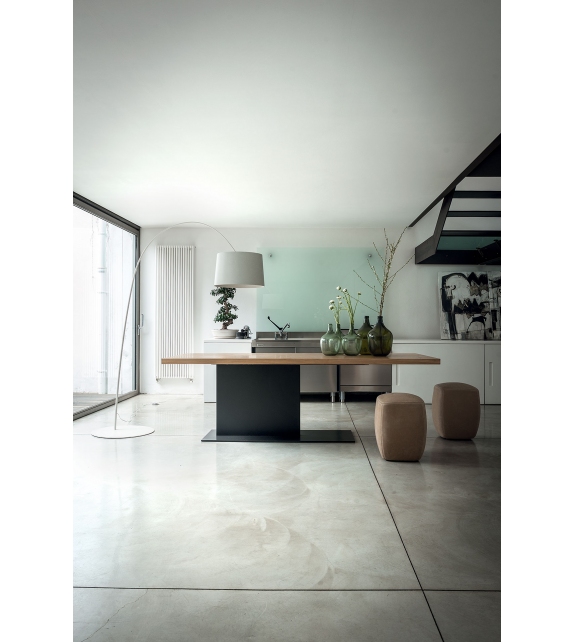 Liam Iron Riva 1920 Tisch