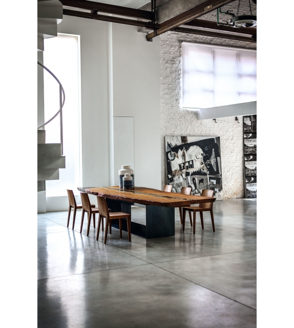 Cube Kauri Riva 1920 Table