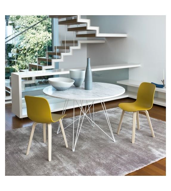 XZ3 Magis Round Table