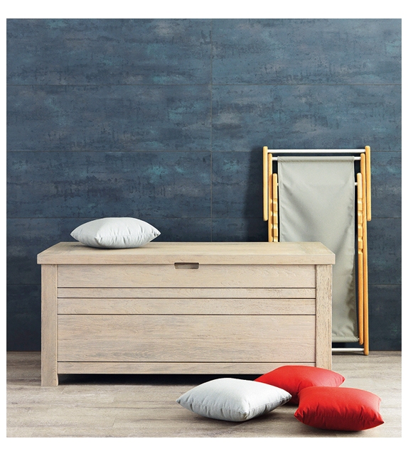 T–Box Ethimo Table