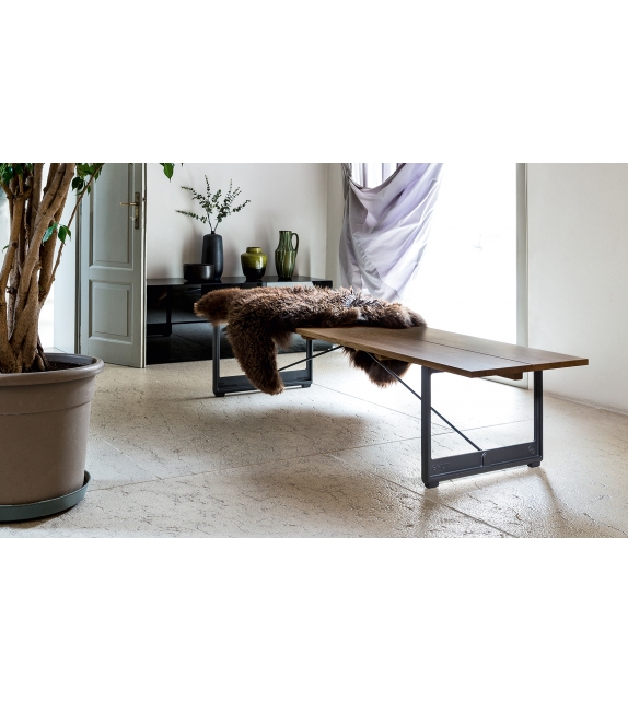 Brut Magis Banquette