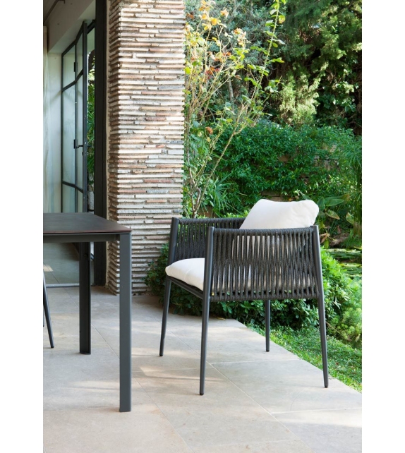 Luce Unopiù Small Armchair