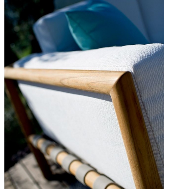 Pevero Unopiù Armchair