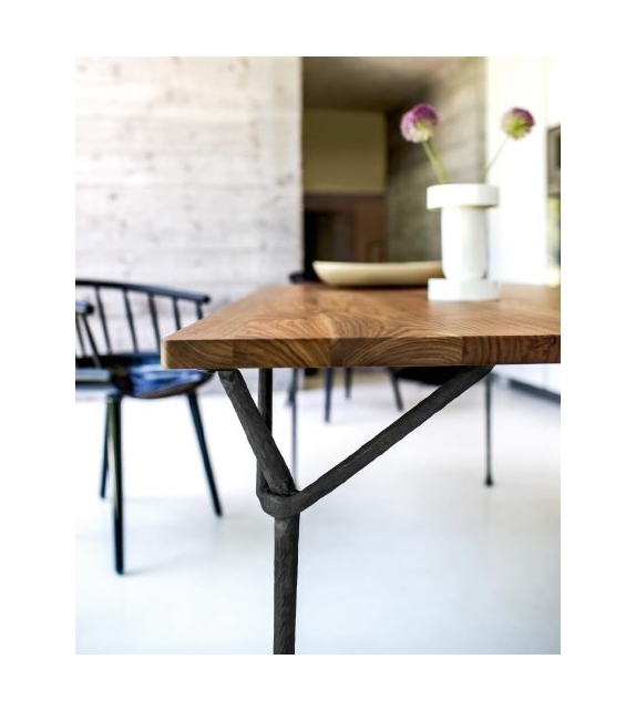 Officina 200 Magis Tisch