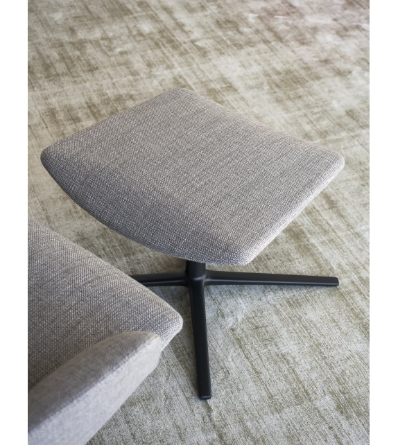 Calum Lounge Pouf Desalto Poltrona Lounge