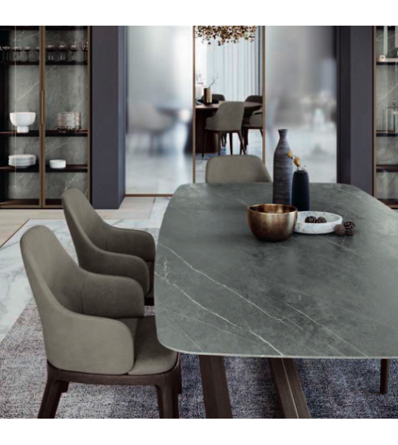 Hector Table Olivieri