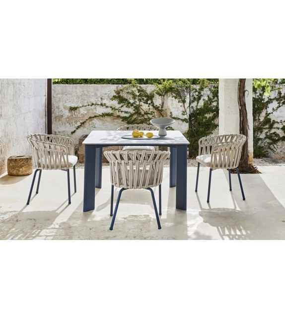 Emma Cross Varaschin Petit Fauteuil