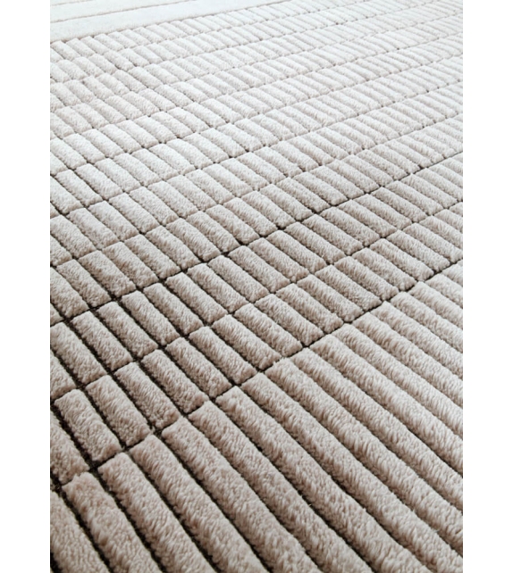 RD Grid Berber Round Amini Rug