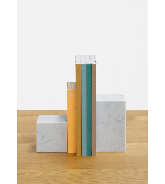 AC11 Stop E15 Bookend