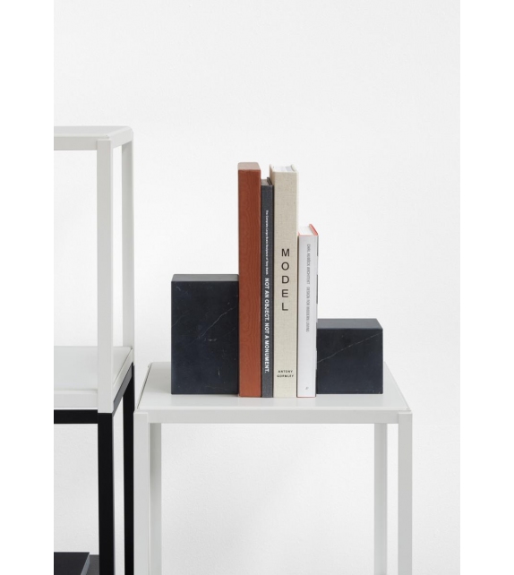 AC11 Stop E15 Bookend