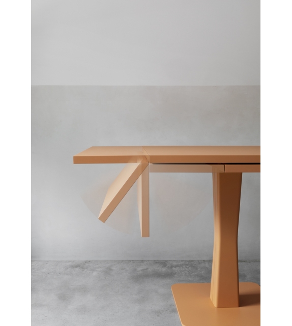 Gualtiero Lacquered Miniforms Tavolo