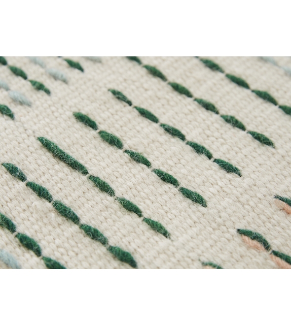 Backstitch Composition Gan Tapis