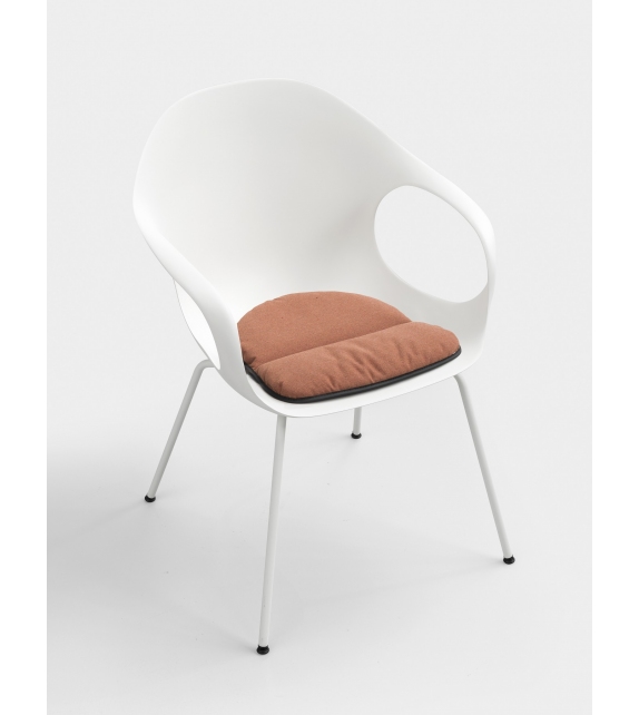 Elephant. poltroncina su gambe