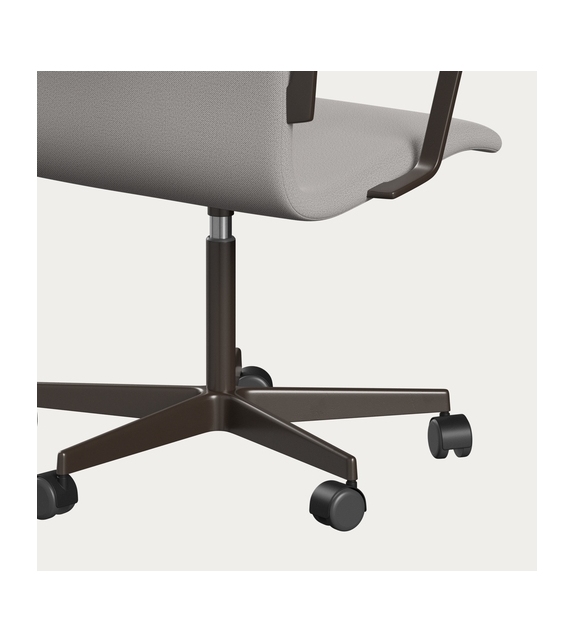 Oxford Low Backrest Armchair With Castors Fritz Hansen