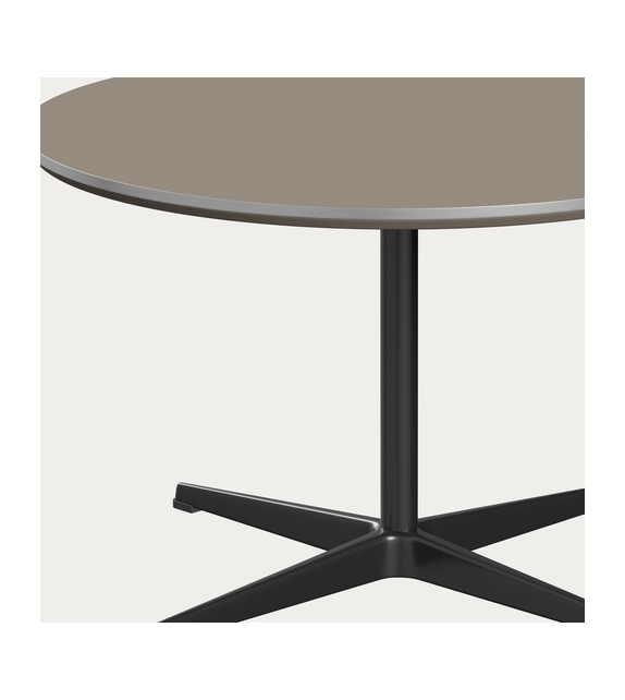 Circular Fritz Hansen Couchtisch