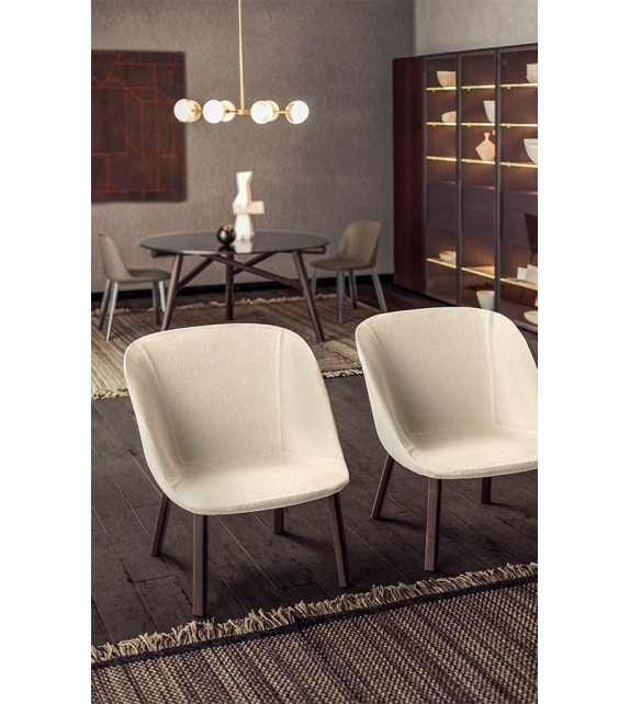 Esse Lounge Pianca Sessel mit Beinen