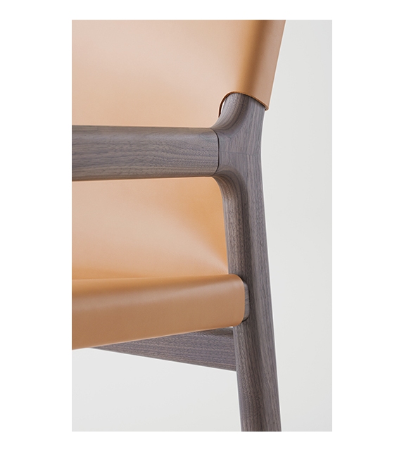 Fushimi Lounge Pianca Armchair