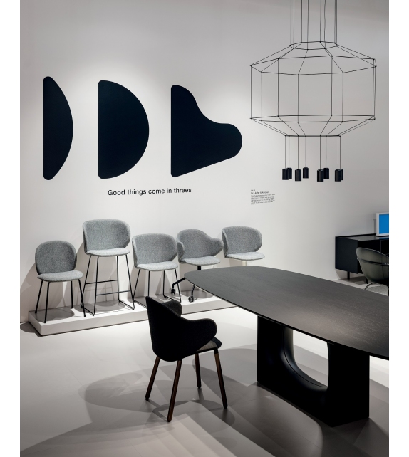 Dua Kristalia Chair with Slide Base