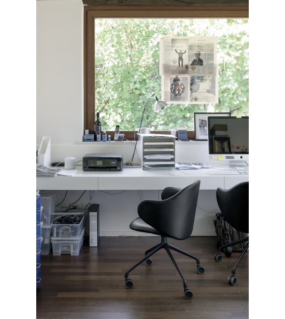 Dua Kristalia Chair on Trestle