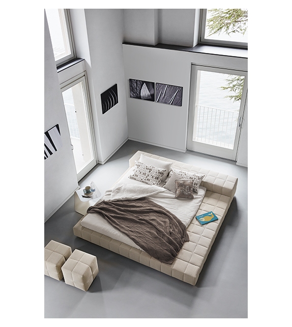 Squaring Bonaldo Bed