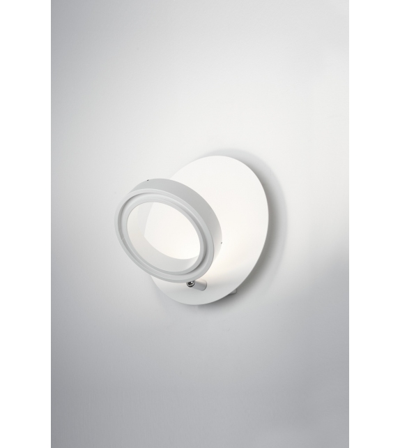 Meta Zava Wall Lamp