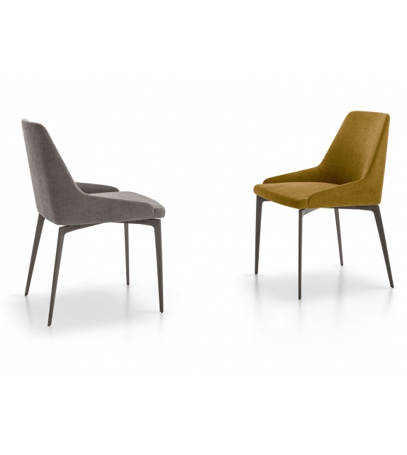 Annika Alivar Chaise