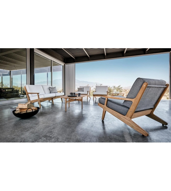 Bay Gloster Coffee Table