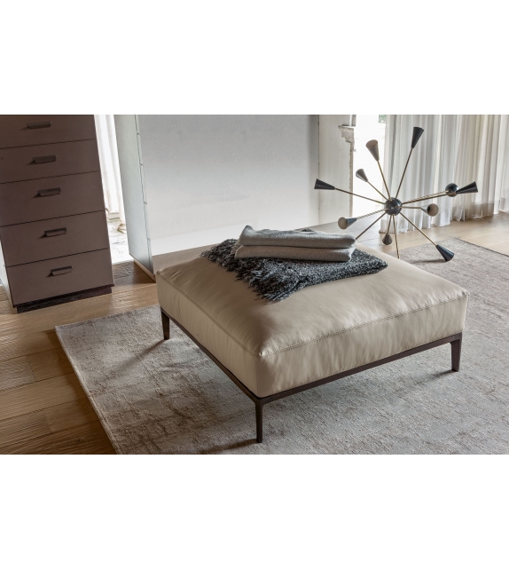 Horizon Alivar Sofa