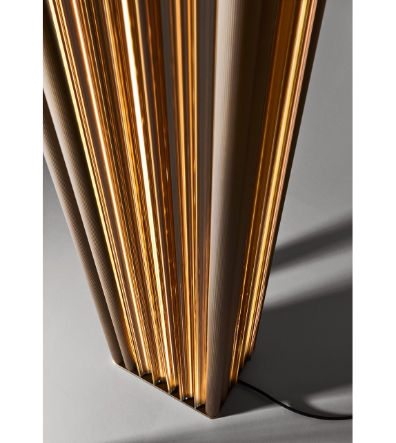 Numa Venicem Floor Lamp