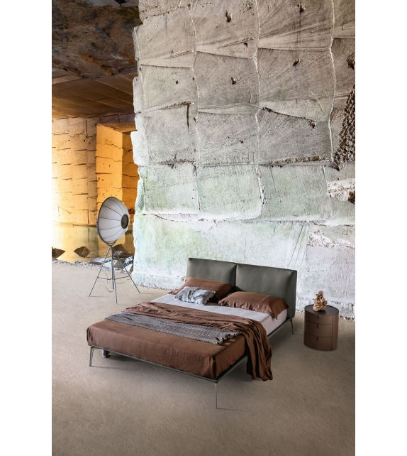 Papillon Alivar Bed