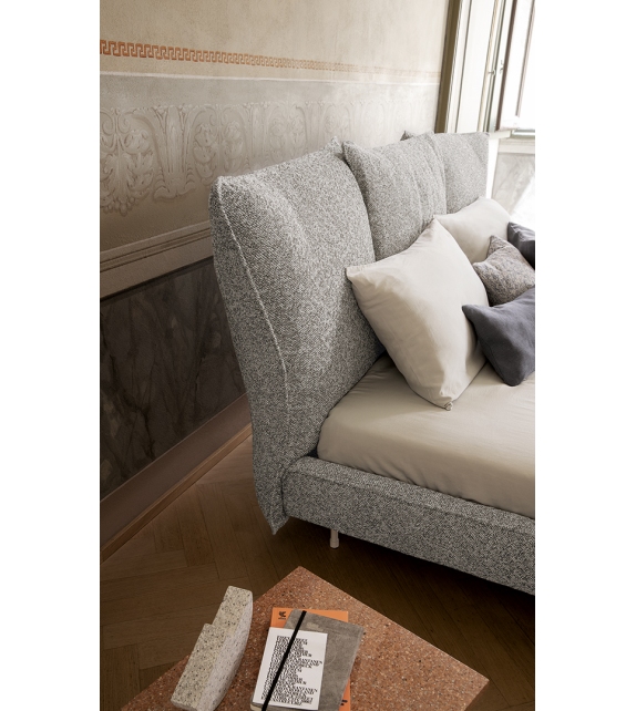 Madame C Bonaldo Bed