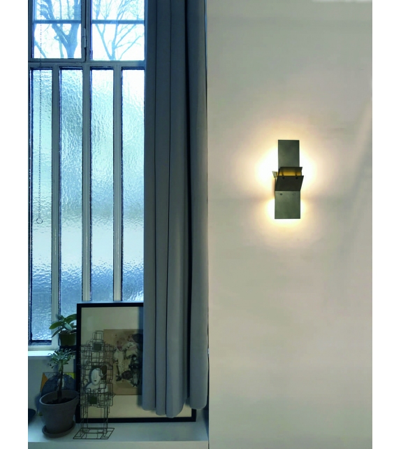 Folded Ombre Portée Wall Lamp