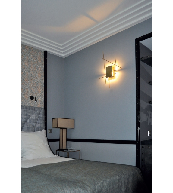 Mallet V Ombre Portée Wall Lamp