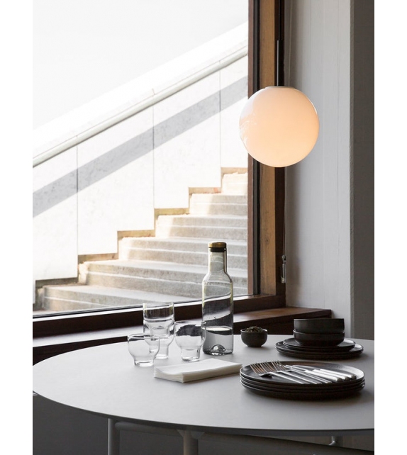 Snaregade Round Menu Table Ronde