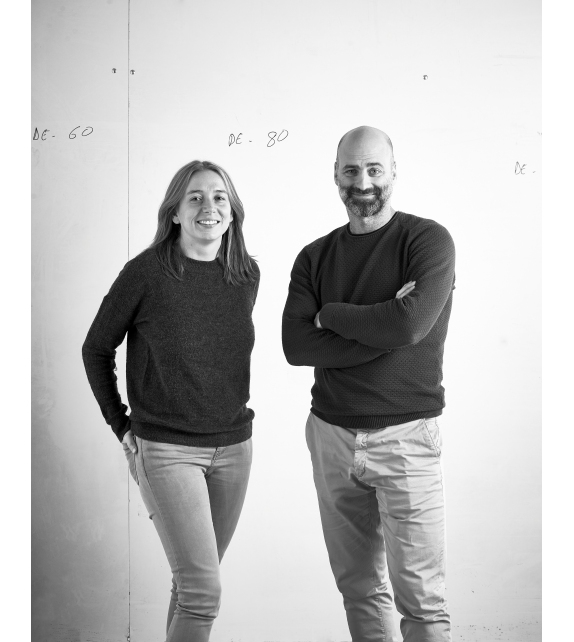 Gau Treku Beistelltisch