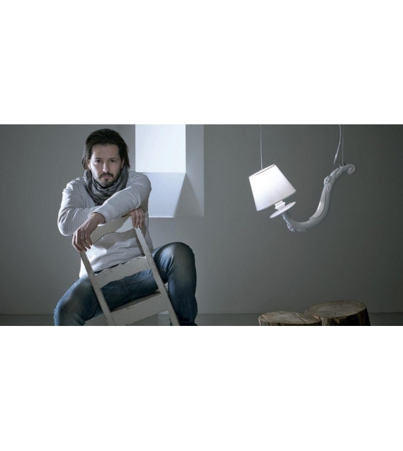 Déja-Vu Karman Wall Lamp