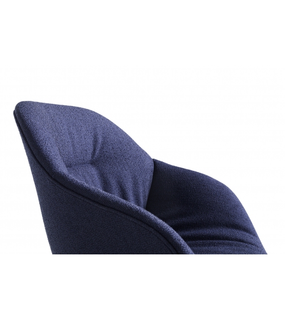 About a Chair AAC 127 Soft Hay Poltroncina