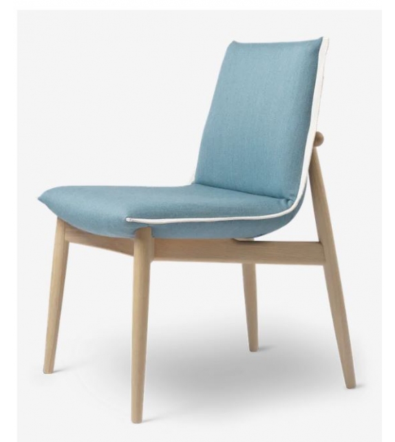 E004 Embrace Carl Hansen & Søn Sedia
