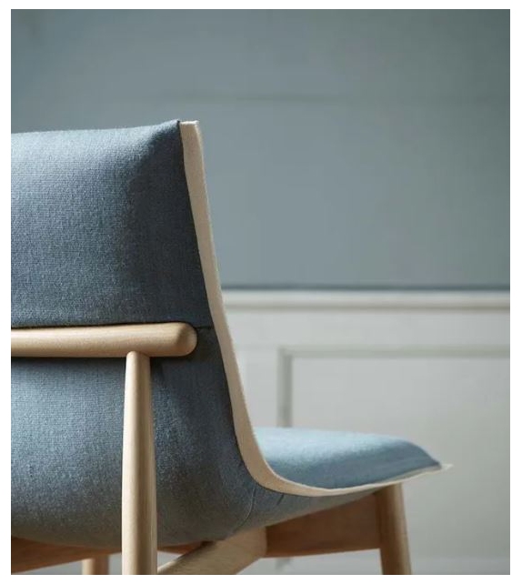 E004 Embrace Carl Hansen & Søn Chair