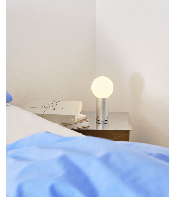 Turn On Hay Table Lamp