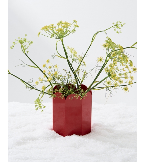Arcs Hay Vase