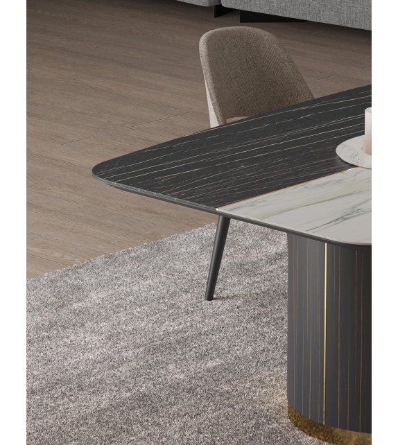 Megan Gual Design Tavolo