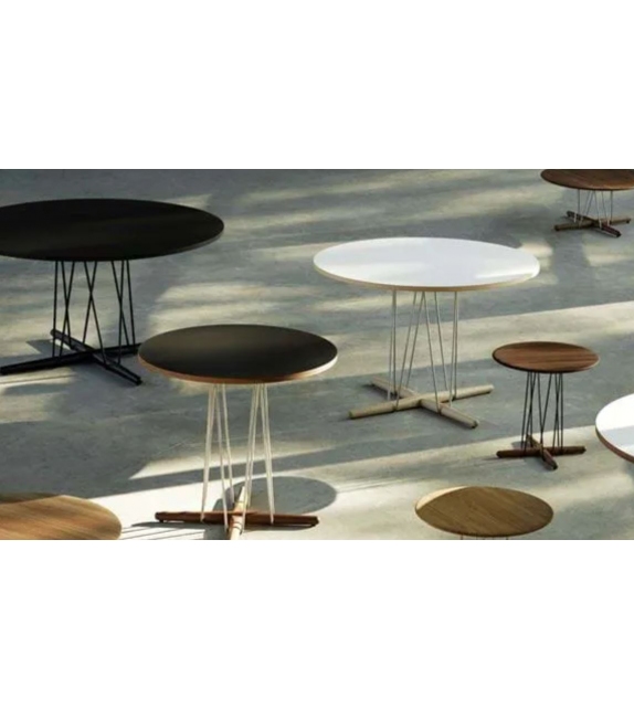 E021 Embrace Carl Hansen & Søn Tavolino