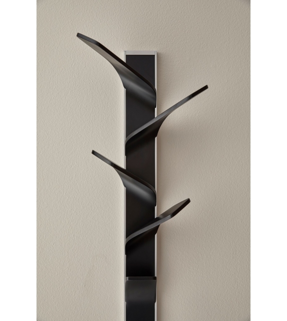 Elx Punt Coat Rack